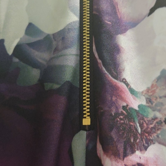 Calvin Klein sleeveless floral formal gown - Picture 5 of 5